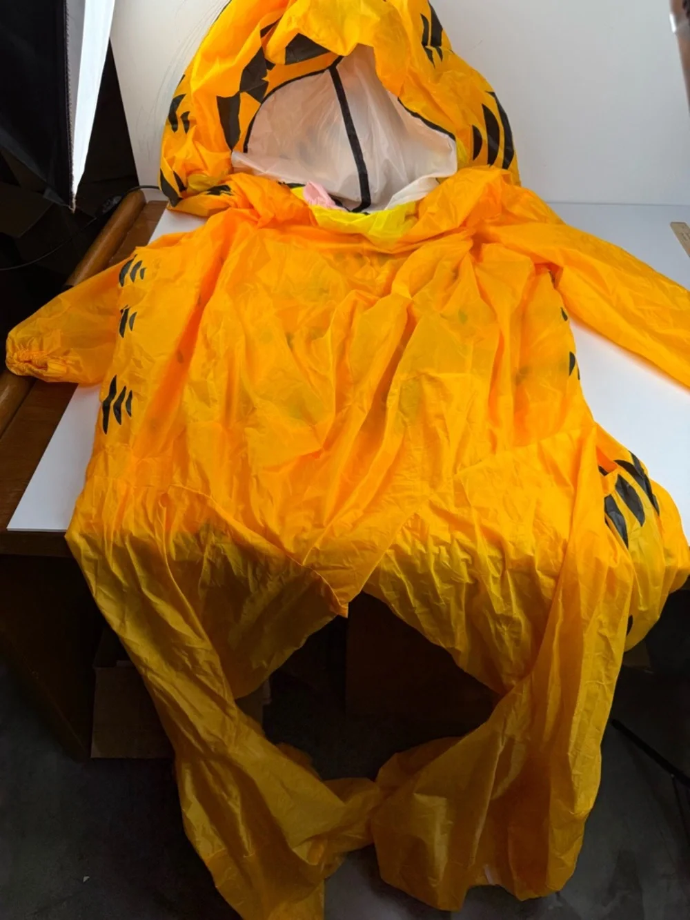 Garfield Inflatable Adult One Size OS Spirit Halloween Costume Blow Up SEE ALL. - Picture 2 of 5